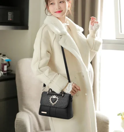 Fashion pure messenger bag shoulder embossing handbag - Image 3